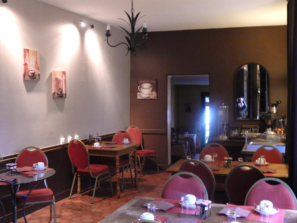 Hotel Restaurant Le Cygne Conches-en-Ouche Εξωτερικό φωτογραφία