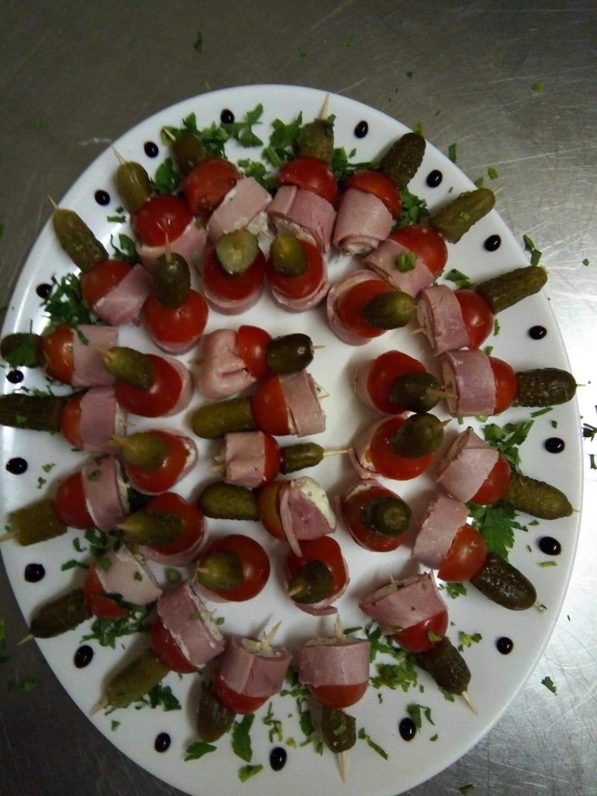Hotel Restaurant Le Cygne Conches-en-Ouche Εξωτερικό φωτογραφία