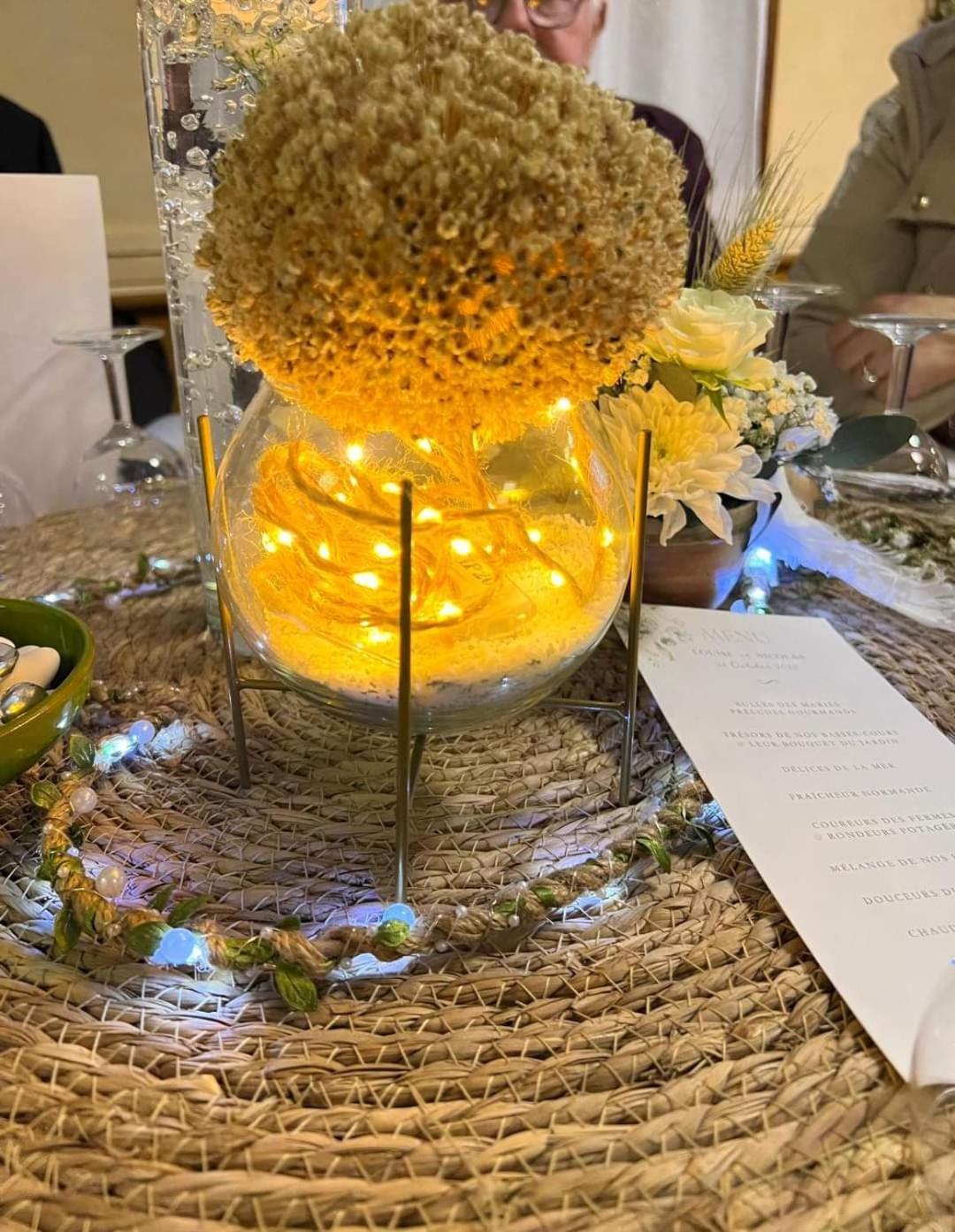 Hotel Restaurant Le Cygne Conches-en-Ouche Εξωτερικό φωτογραφία