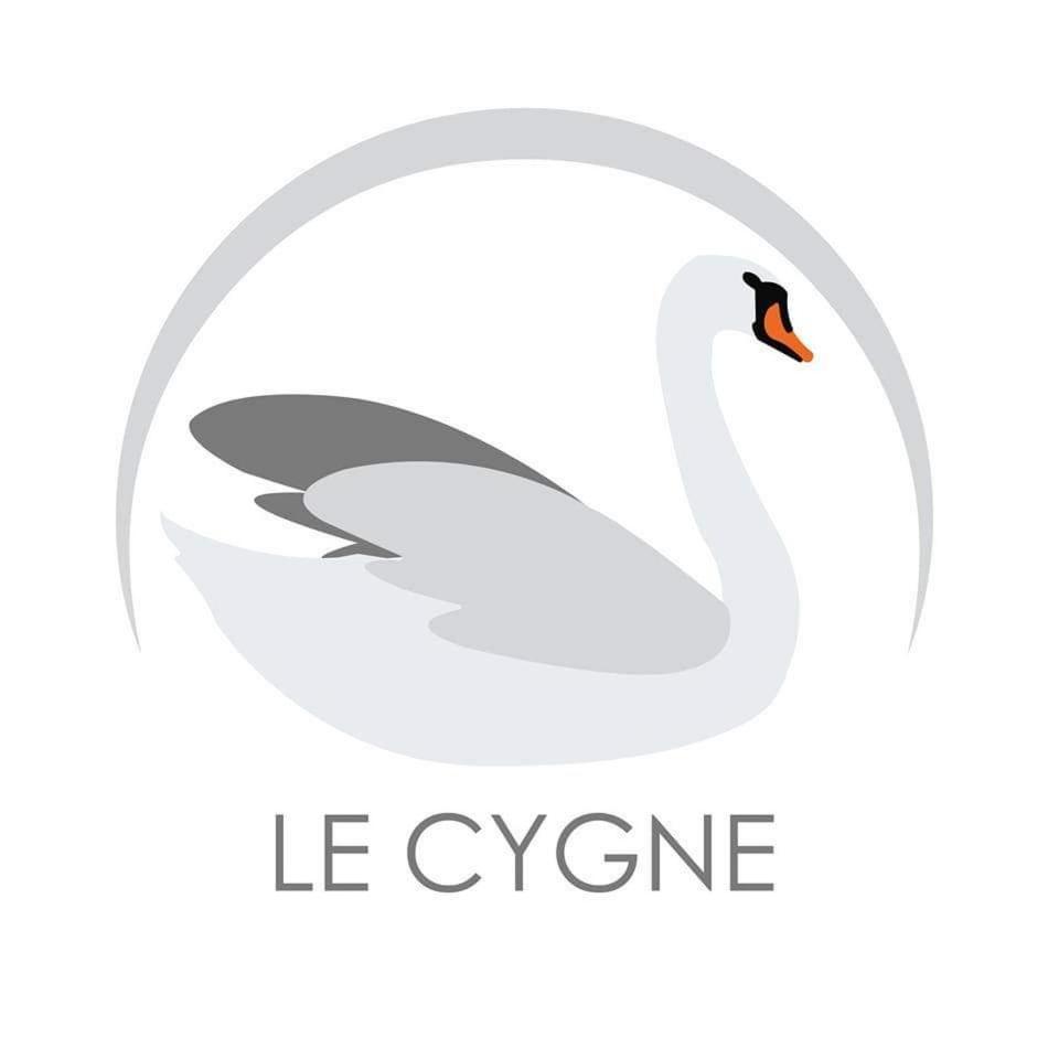 Hotel Restaurant Le Cygne Conches-en-Ouche Εξωτερικό φωτογραφία