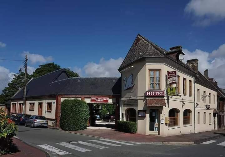 Hotel Restaurant Le Cygne Conches-en-Ouche Εξωτερικό φωτογραφία