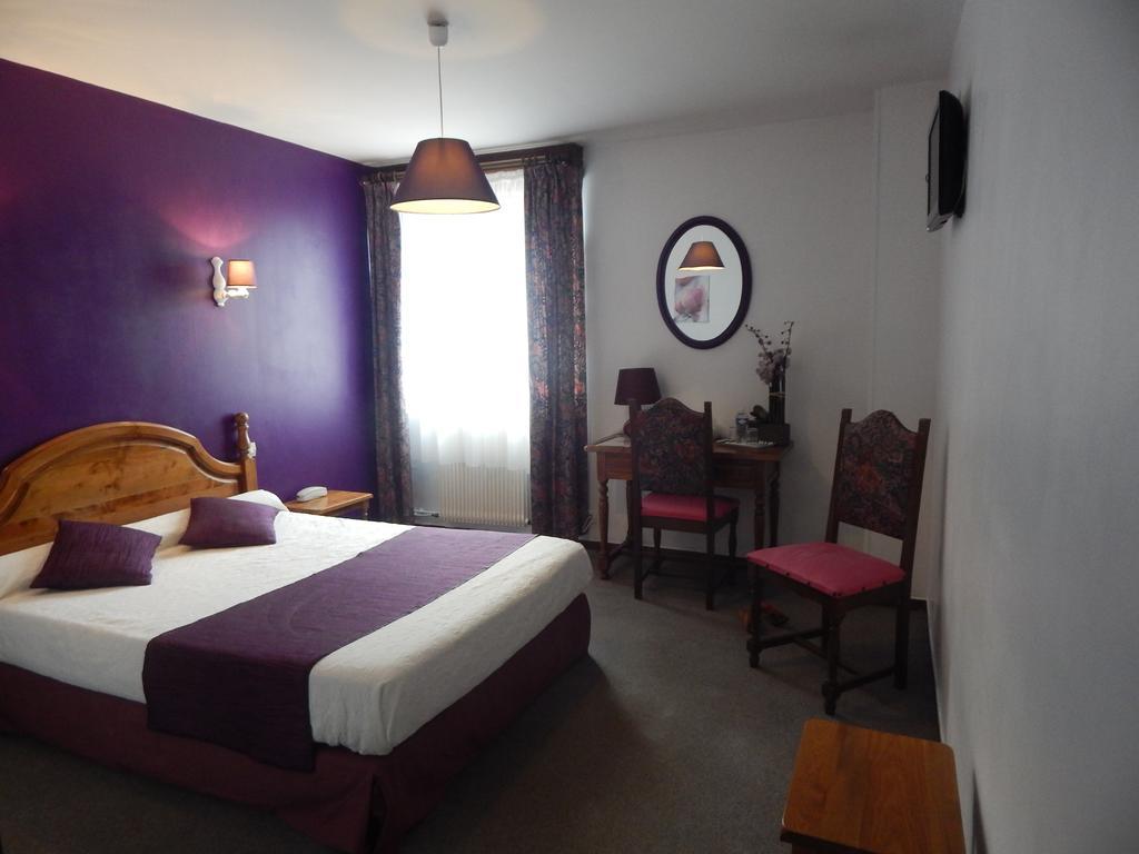 Hotel Restaurant Le Cygne Conches-en-Ouche Εξωτερικό φωτογραφία