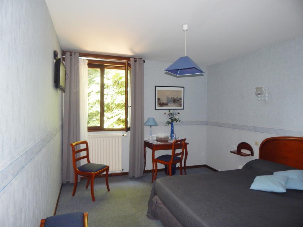 Hotel Restaurant Le Cygne Conches-en-Ouche Εξωτερικό φωτογραφία